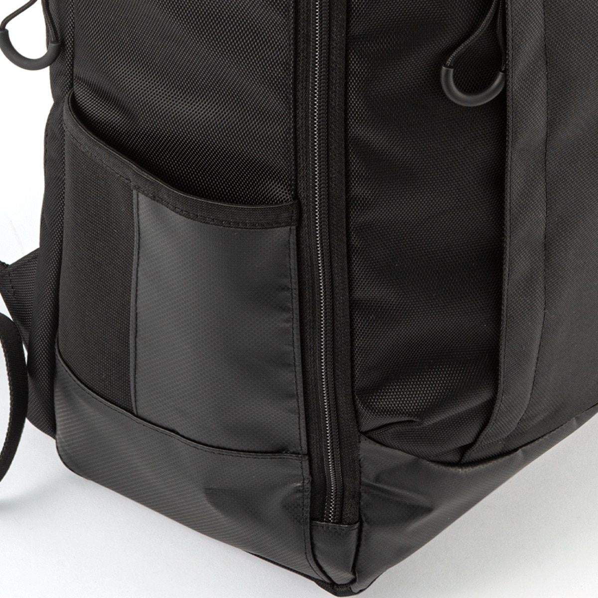 Butterfly Raffines Rucksack Bag: View of Side Pouch